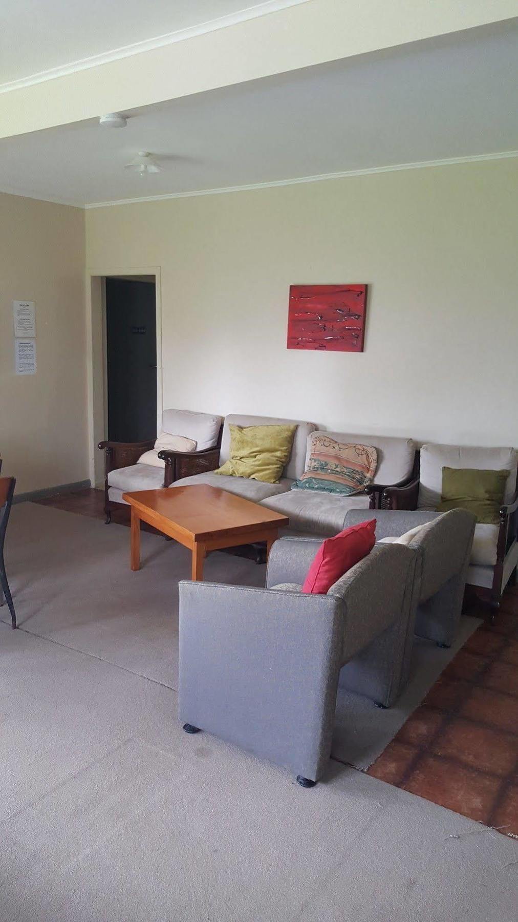กีวี แอร์พอร์ต แบ๊คแพคเกอร์ Hostel โอ๊คแลนด์ ภายนอก รูปภาพ